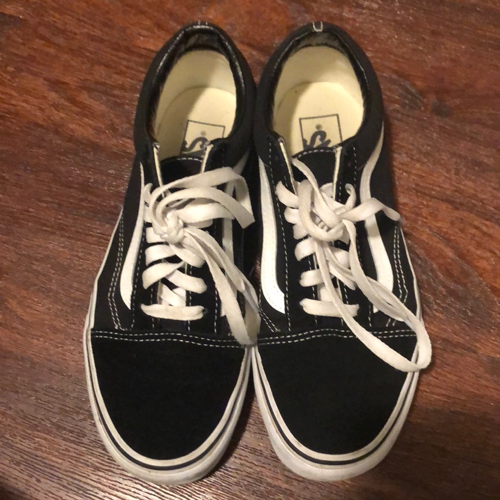 Old skool black white vans